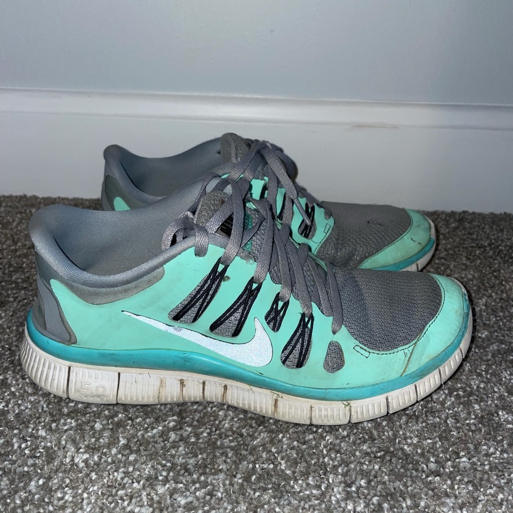Nike free run gym shoes